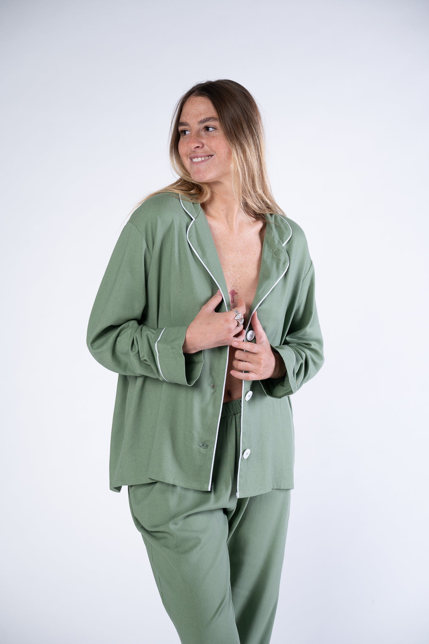 R1 - Linen