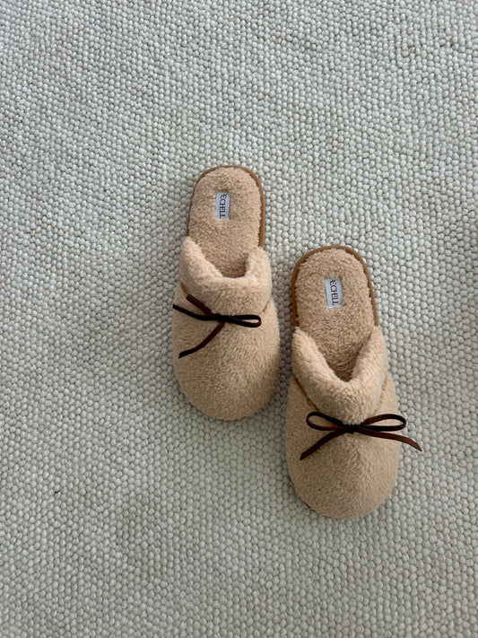 THE COZY SLIPPERS - BROWN